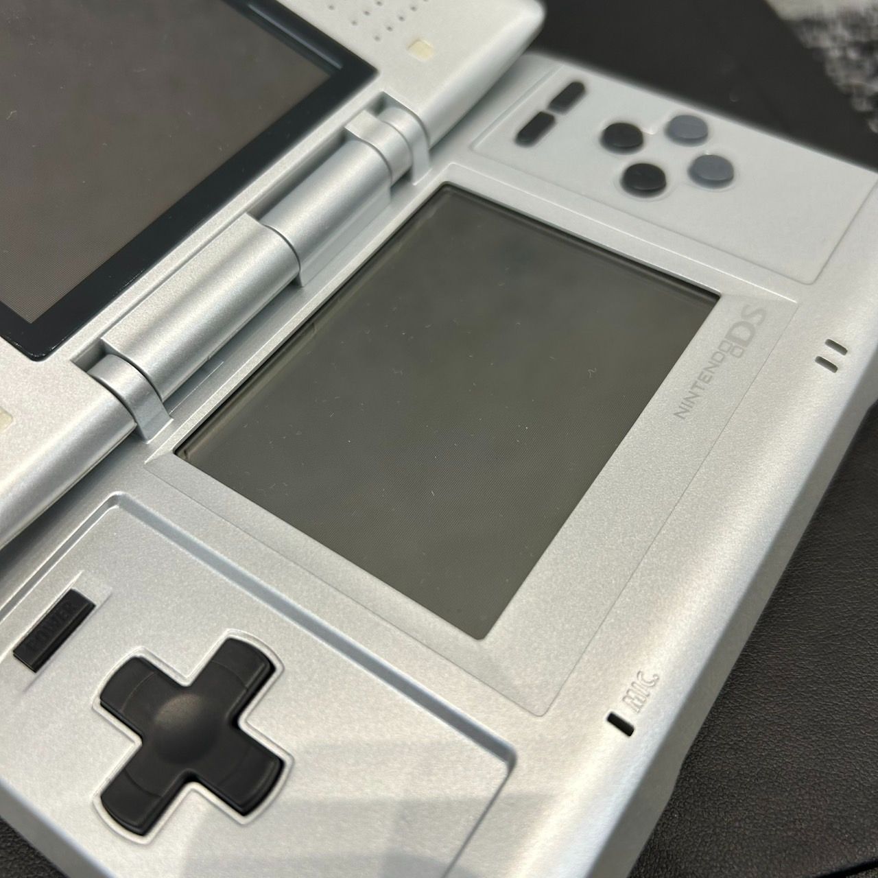 稼動品】 初代 ニンテンドーDS 本体 NTR-001 シルバー 銀 KGID - メルカリ