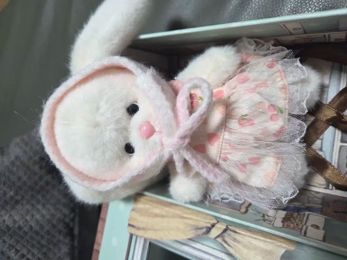 Dior キャットアイサングラス ブラウンレンズ - 小物人気 商品 通販