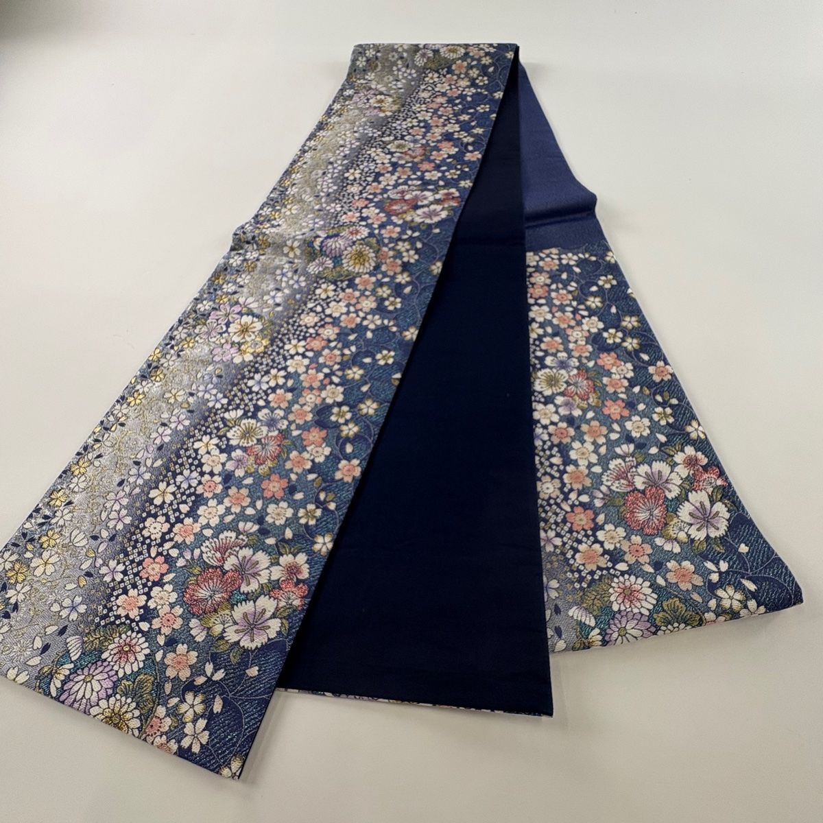 袋帯 美品 秀品 やまと 花丸文 桜 金銀糸 ラメ箔 青 六通 正絹