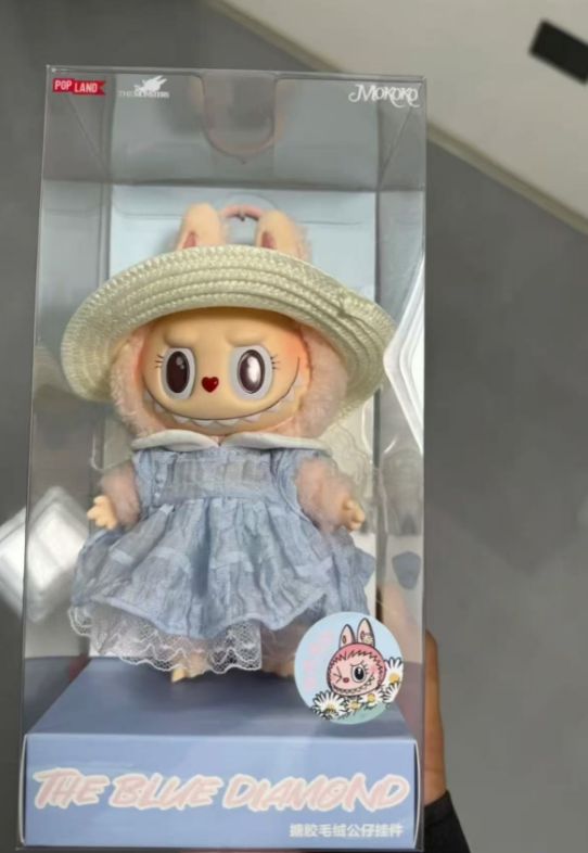 美品】 Popmart mokoko Labubu 海外land限定 三代 - メルカリ