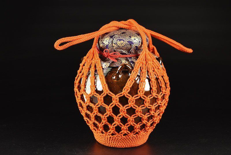 蔵C9587d 赤膚焼 大塩昭山 飾壷 網紐添 共箱 奈良