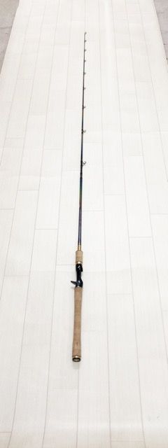 美品★シマノ★23ワールドシャウラリミテッド 1652R-3 シマノ 23ワールドシャウラリミテッド 2832R-2(スピニング 2