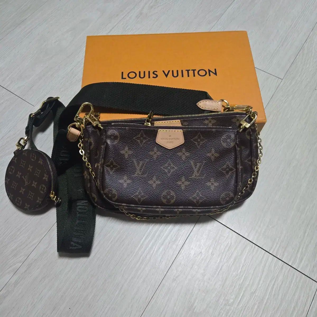 Louis Vuitton ルイヴィトン マルチ ポシェット アクセソワール バッグ