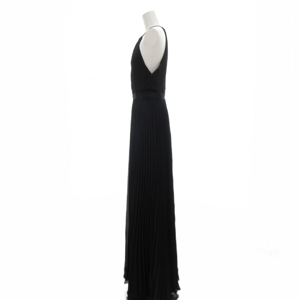 BCBG MAXAZRIA マックスアズリア 黒で花の刺繍が素敵なワンピース 4  