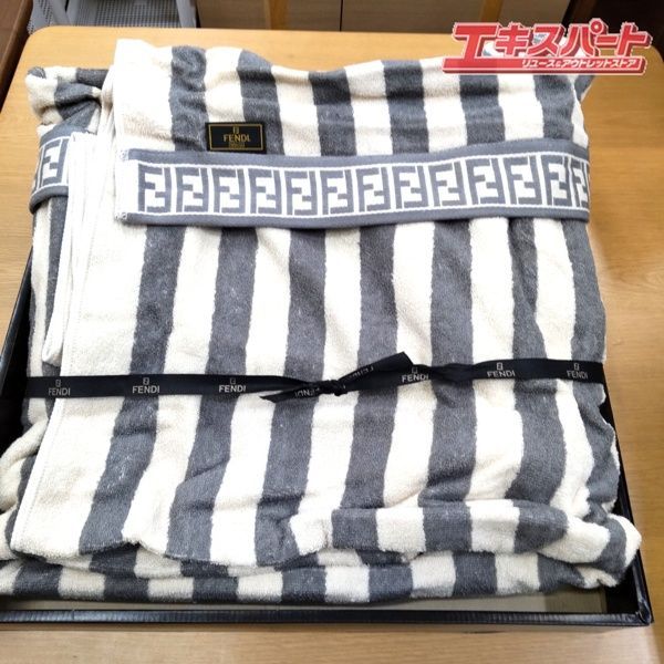 フェンディ 毛布 綿毛布 グレー 専用】 フェンディ 毛布 綿毛布 グレー