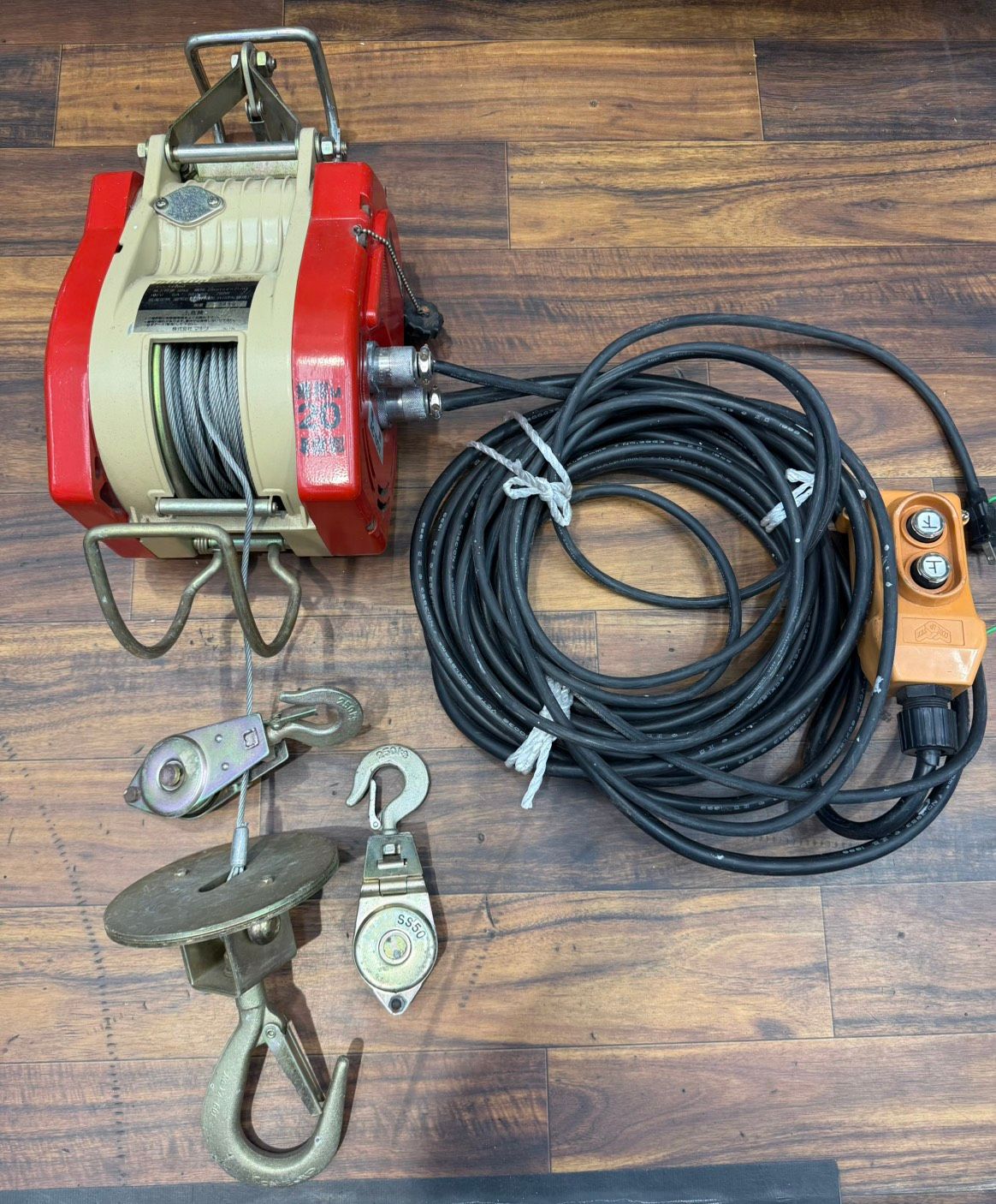 S98566 Makita マキタ 小型ホイスト TH60