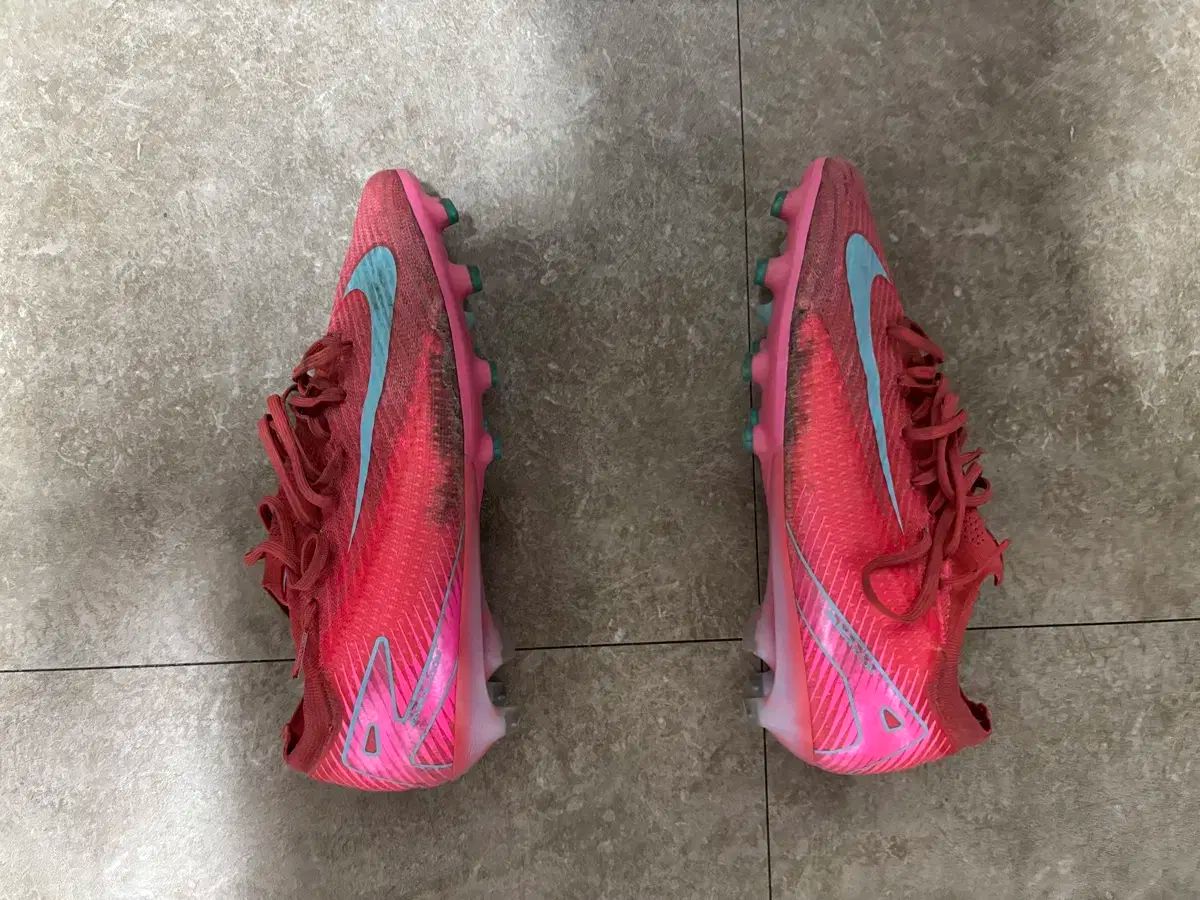 キャンペーン実施中！ ナイキ マーキュリアル ヴェイパー16 fg 275 簡易清掃済み