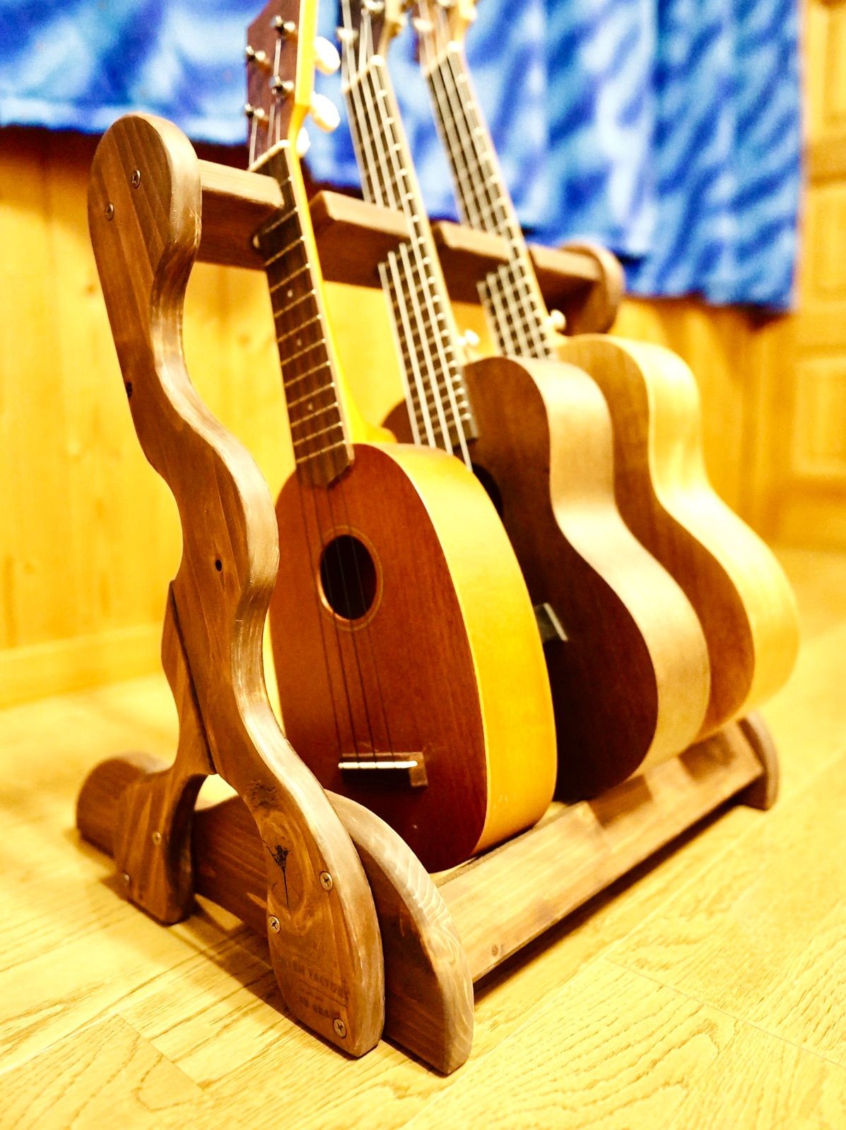 ♪手作り 三味線用スタンド木製 5丁並び 細棹 津軽 三線 教室にも
