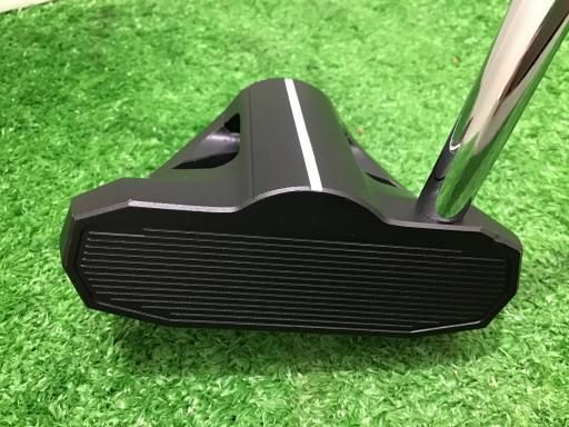 ゴルディロックス モデル922CTRオールブラック×デラマックス パター ゴルディロックス モデル922CTRオールブラック × デラマックス 02P