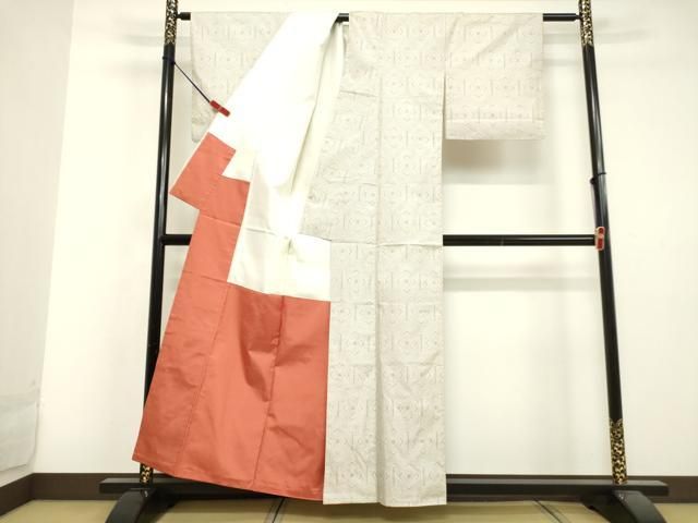 平和屋着物○本場大島紬 白大島 7マルキ 亀甲柄 正絹 逸品 DAAV1075tw