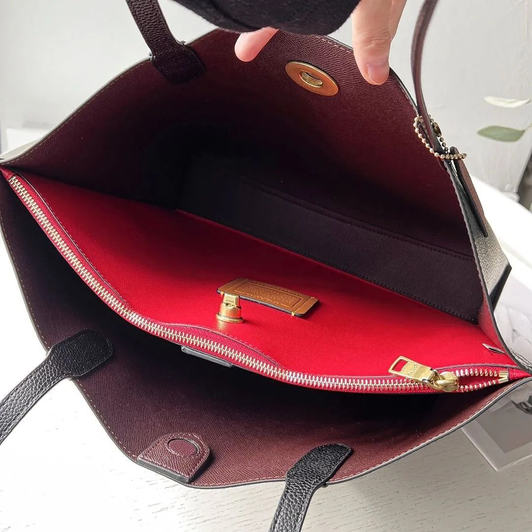 COACH C0690