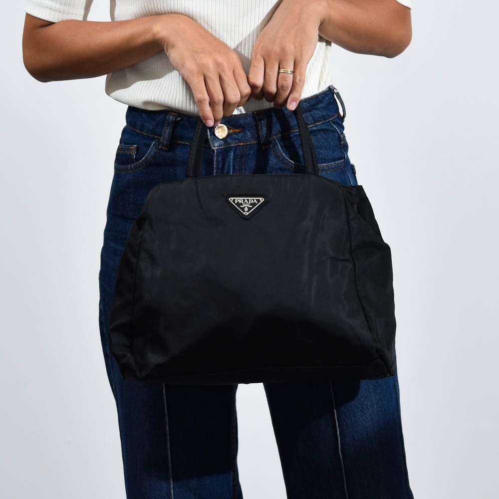 2/17〜20 出張の為、受取評価不可ナイロン　三角プレート PRADA プラダ ナイロン セカンドバック 三角ロゴプレート