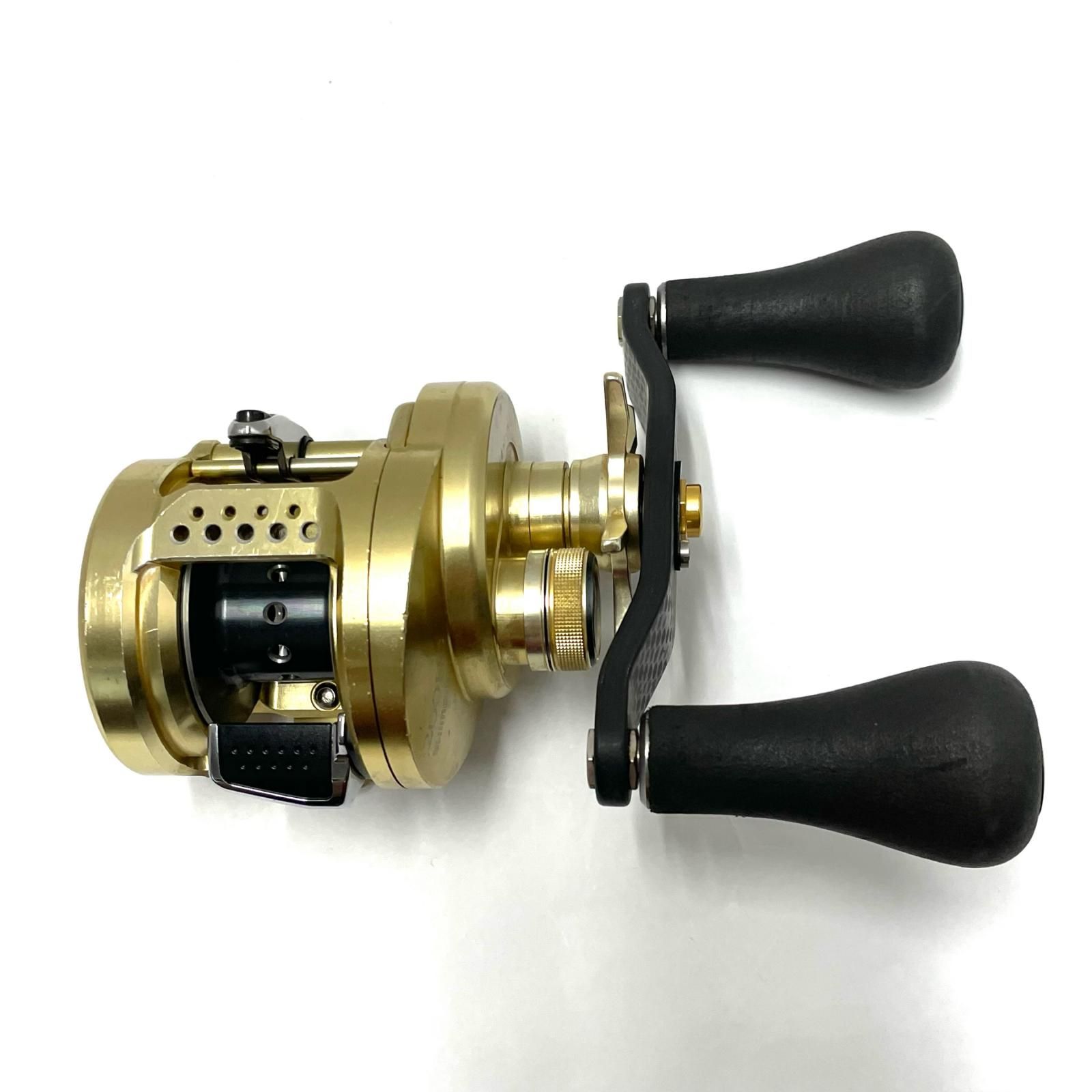 15カルカッタコンクエスト200hg 中古品右ハンドル シマノカルカッタ