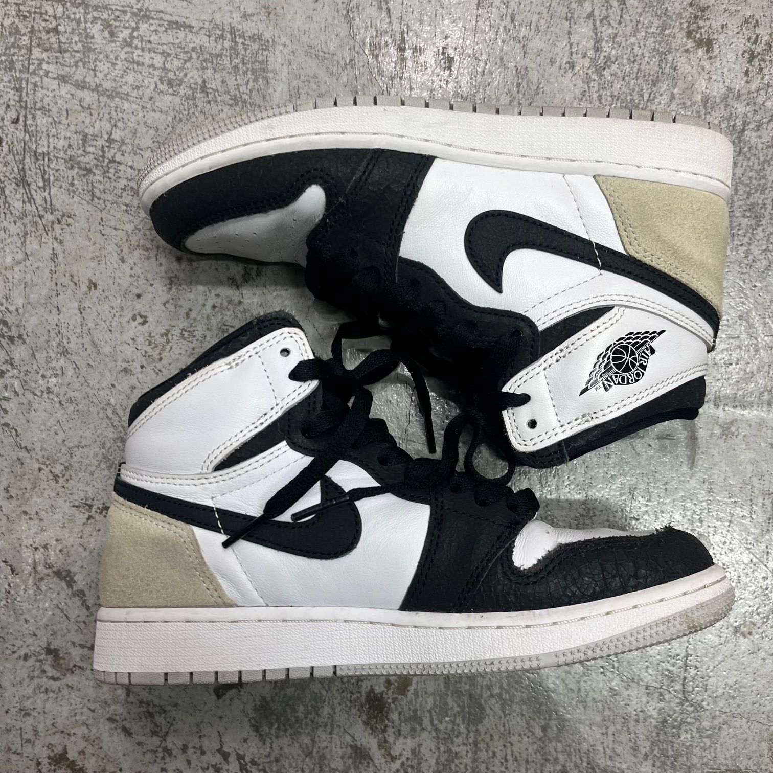 NIKE GS Air Jordan 1 High OG 