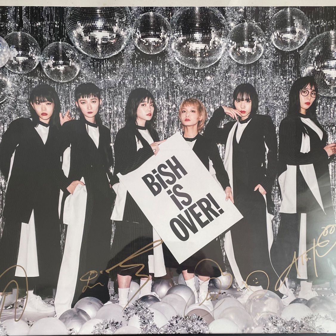 【BiSH まとめ売り】 サイン入りポスター等 2026年最新】bish サイン ポスターの人気アイテム - メルカリ