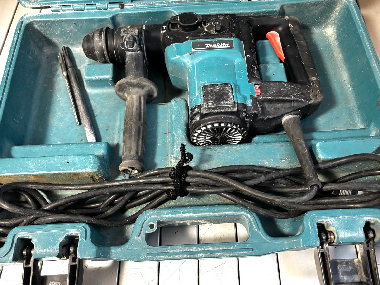 Makita HR3000C