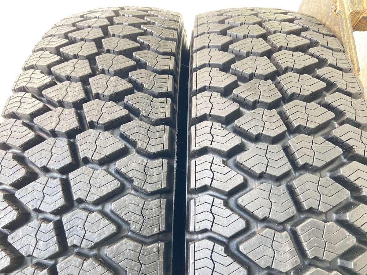 6.50R15 8PR ダンロップ SP055 中古タイヤ スタッドレスタイヤ 2