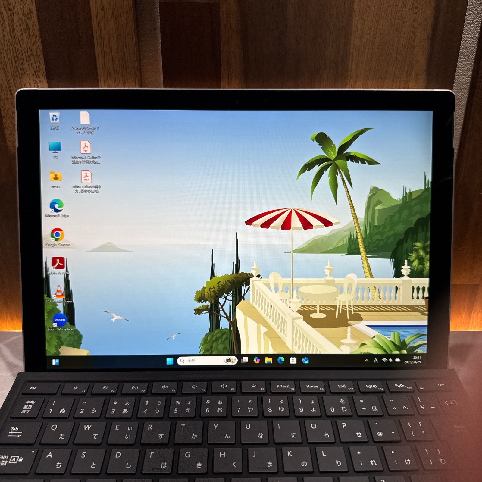 おすすめ‼️Surface Pro5☘2in1☘タッチパネル式☘ノートパソコン