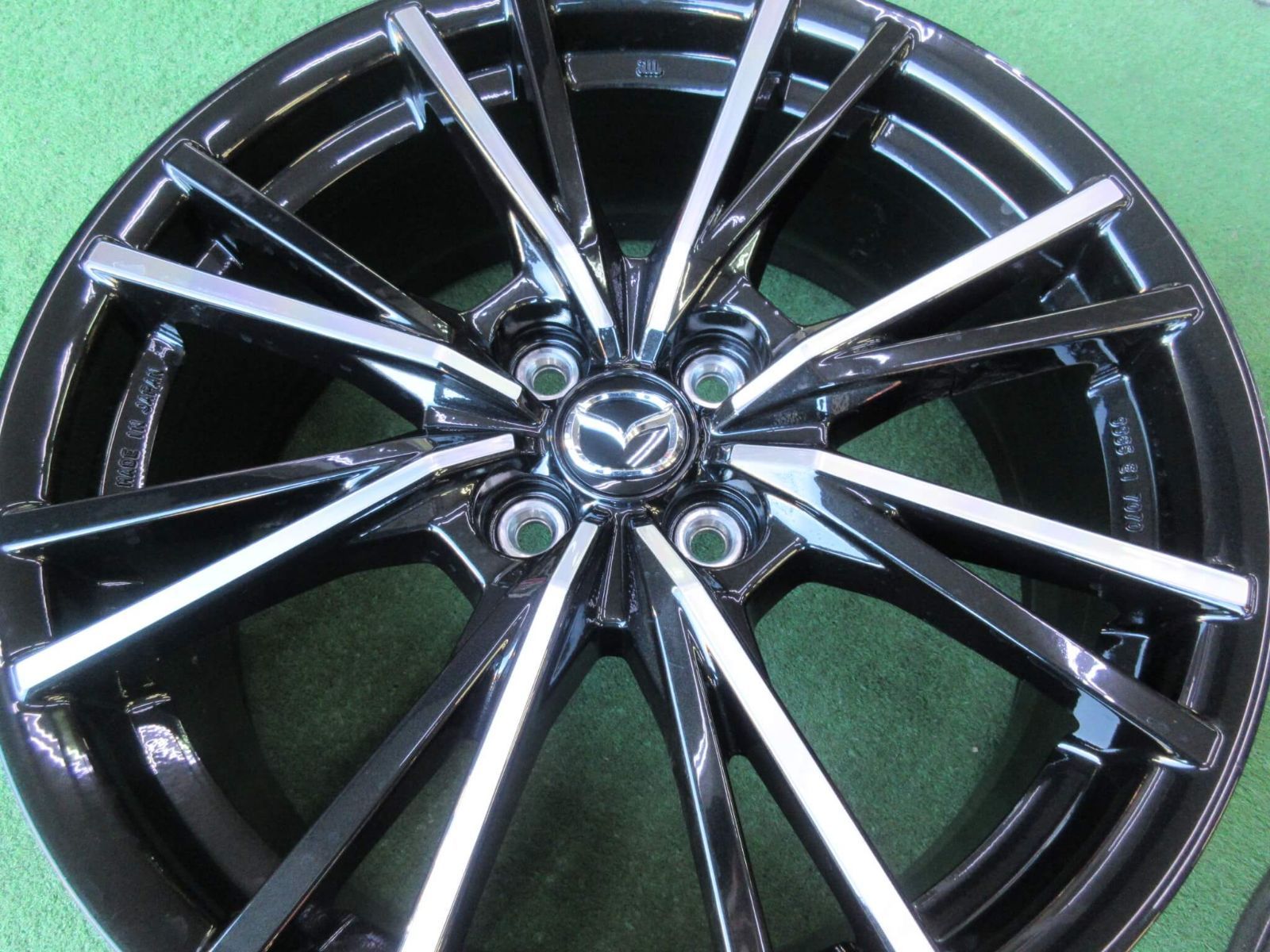 マツダ ND系ロードスターRF純正ホイール 7J-17 4H100. +45 新車