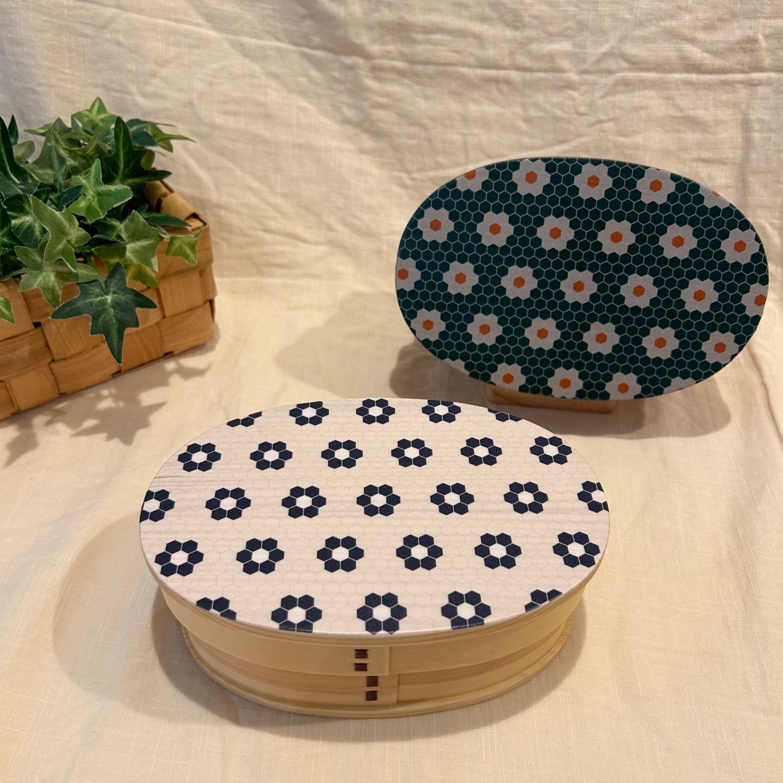 曲げわっぱ お弁当箱 白木 漆塗り 600ml 小判型 弁当箱 1段 北欧 小花タイル 花柄 曲げわっぱ弁当箱 まげわっぱ ランチボックス 北欧風 かわいい おしゃれ イラスト オリジナル 男子 女子 大人 子供 女の子 男の子 おしゃれ 木製 運動会 遠足 - メルカリ