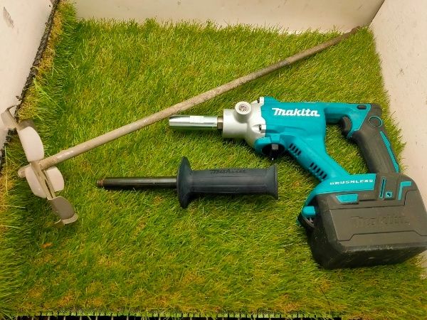 マキタ 充電式カクハン機18V 羽根径165mm バッテリ充電器別売 UT130DZ 動作 済み