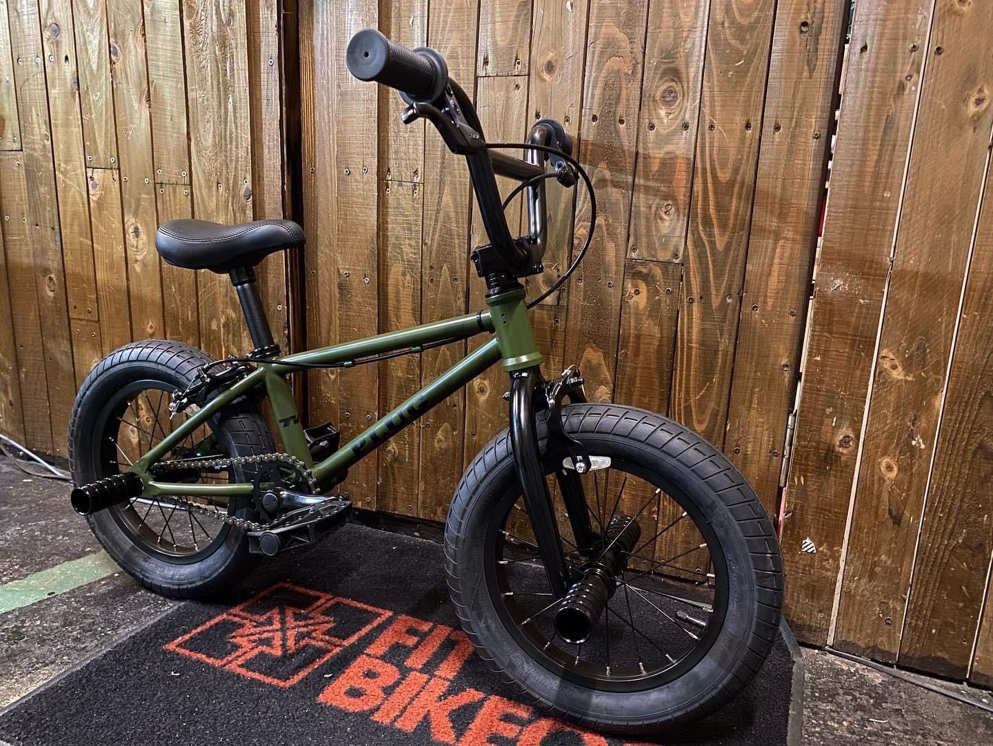 BMX 14インチ キッズ 子供自転車 TNB PLUG 14 FAT TIRE ARMYGREEN 完全