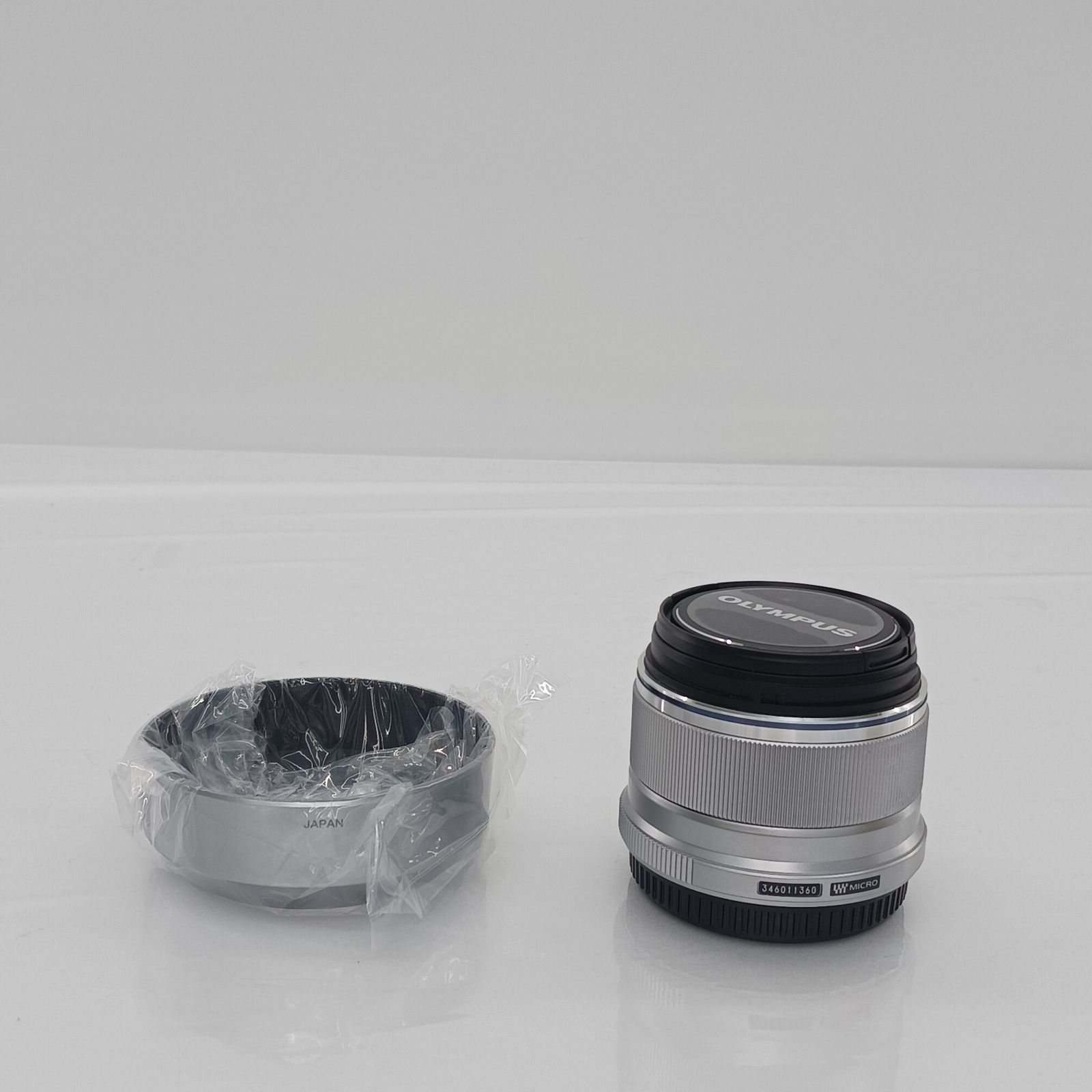 Olympus G.Zuiko Auto-W 25mm F2.8 ケース・箱付き Olympus G.Zuiko Auto-W 25mm F2.8 レンズケース他 Olympus G.Zuiko Auto-W