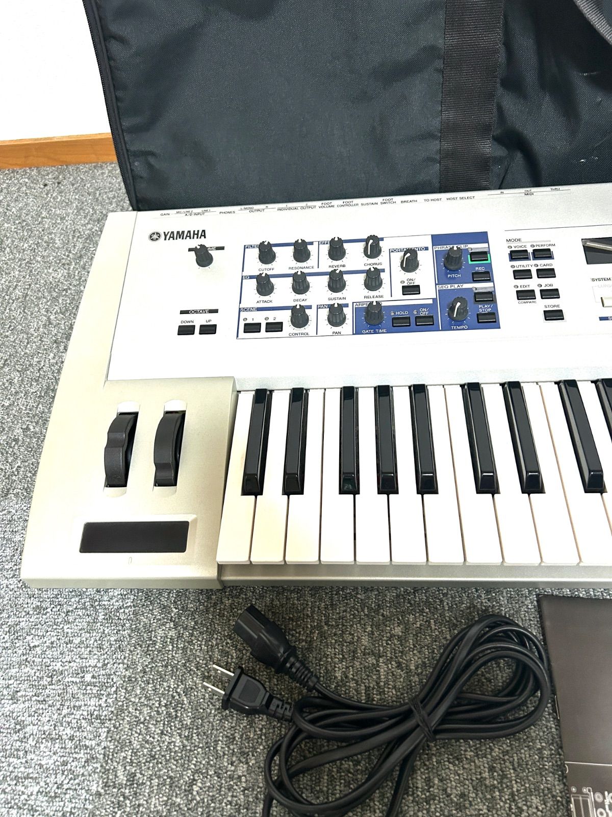 YAMAHA CS6X 61鍵盤 シンセサイザー CD/メモリーカード付属 ヤマハ | CS6x - シンセサイザー - 概要