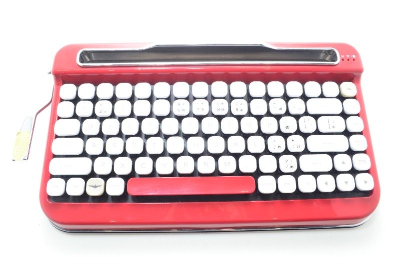 【美品】　ELRETRON PENNA ワイヤレスキーボード レトロ感溢れる、タイプライター風ワイヤレスキーボード 「PENNA」第2