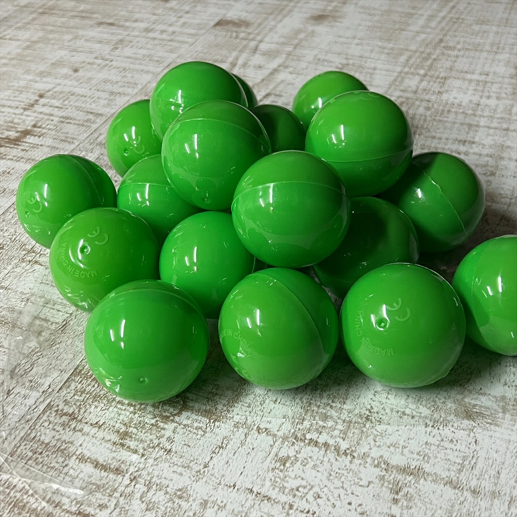 【家庭用イベントや遊びに最適】48mm 半透明カプセル 10個セット 軽量プラスチック製 空容器 丸型 ガチャガチャパーツ ハンドメイド素材 小物整理ケース 幼児教育 工作用 玩具収納 キャンディ入れ ガチャごっこ 保育園・児童クラブに人気