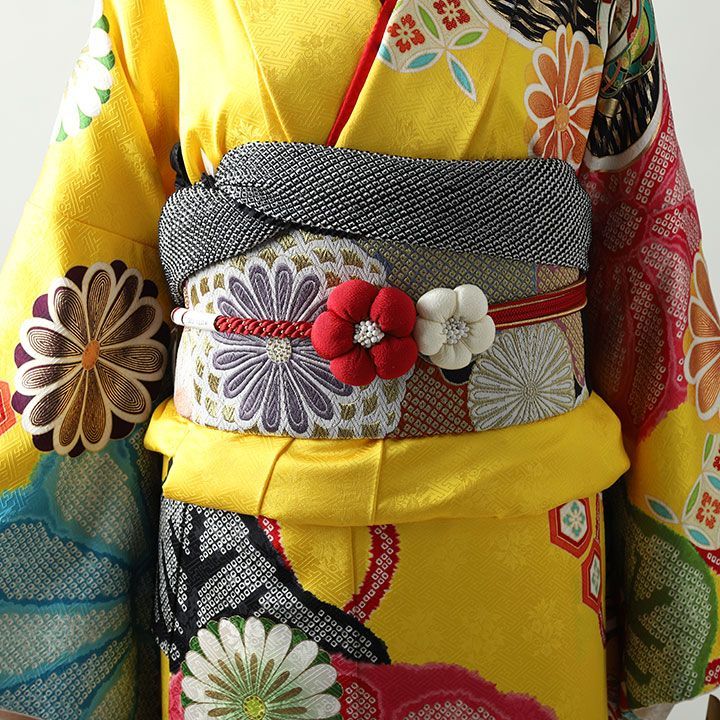 振袖セット 黄色地に古典柄 美品 成人式 着物 - メルカリ