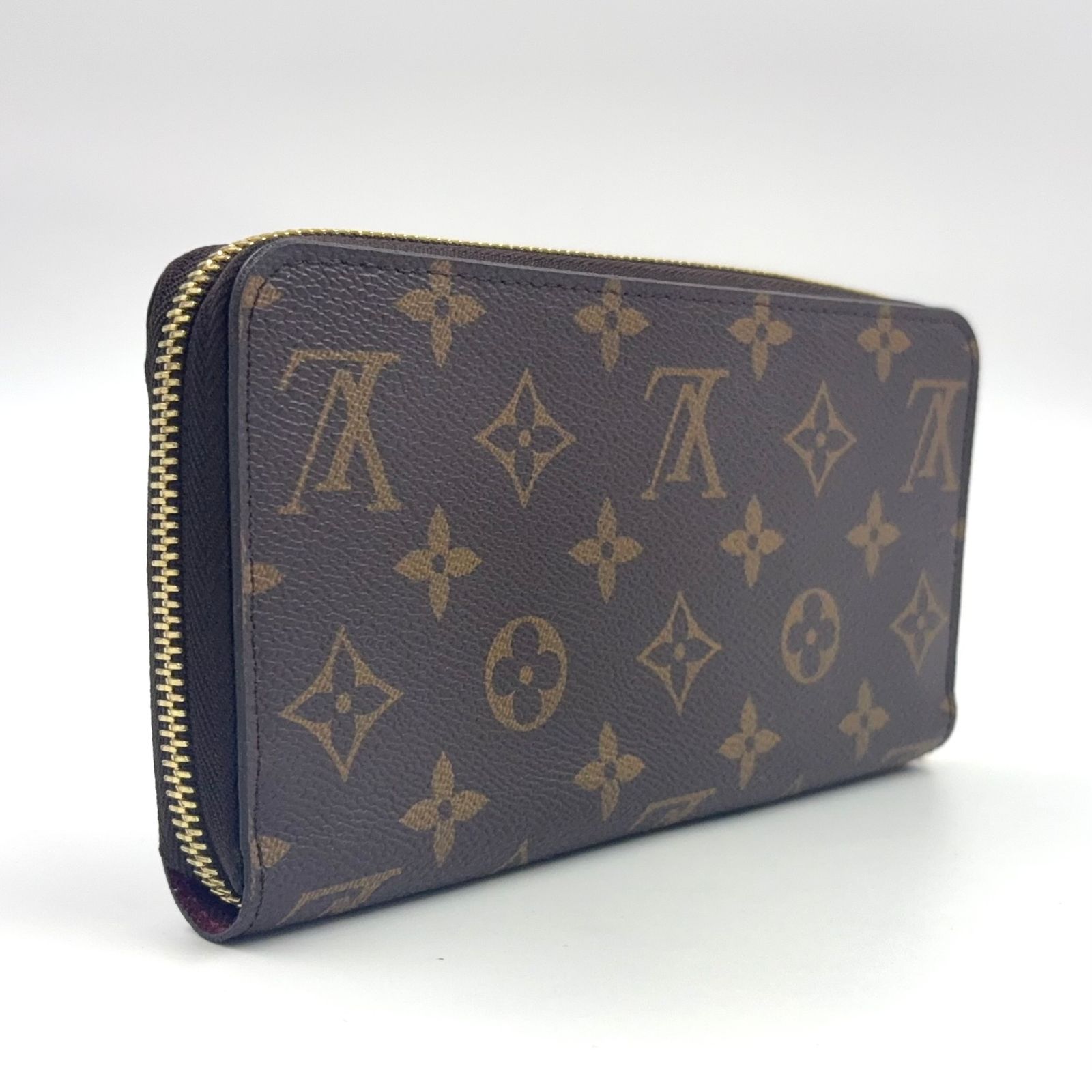 VUITTON ジッピーウォレット