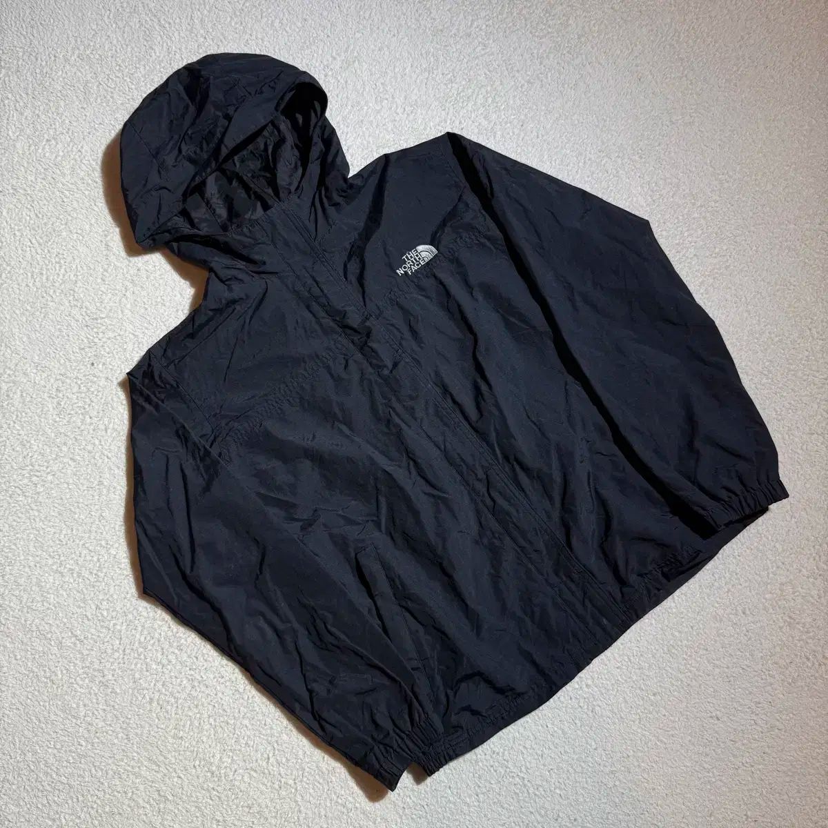 THE NORTH FACE ザノースフェイス ブラック ウィンドブレーカー