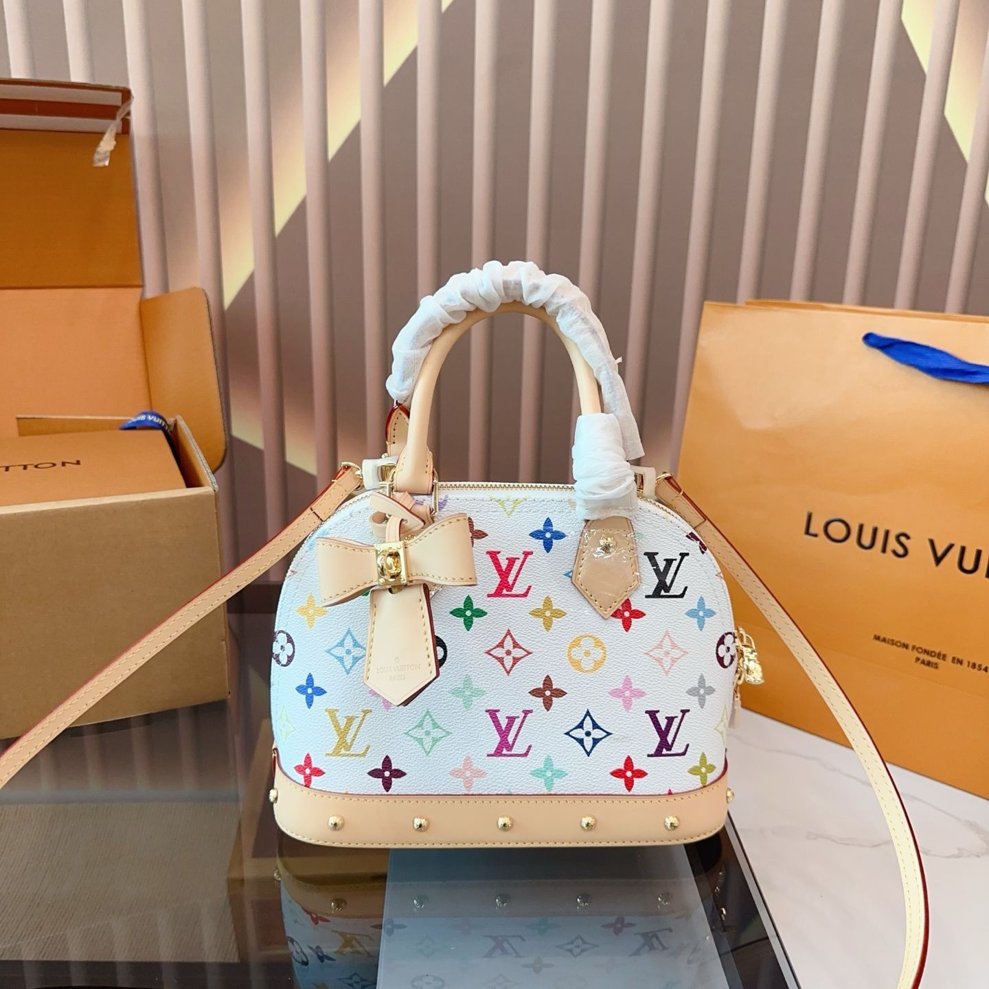 LOUIS VUITTON 箱 新品 未使用 4種類 31個セット LOUIS VUITTON ギフトボックス 4個セット - メルカリ