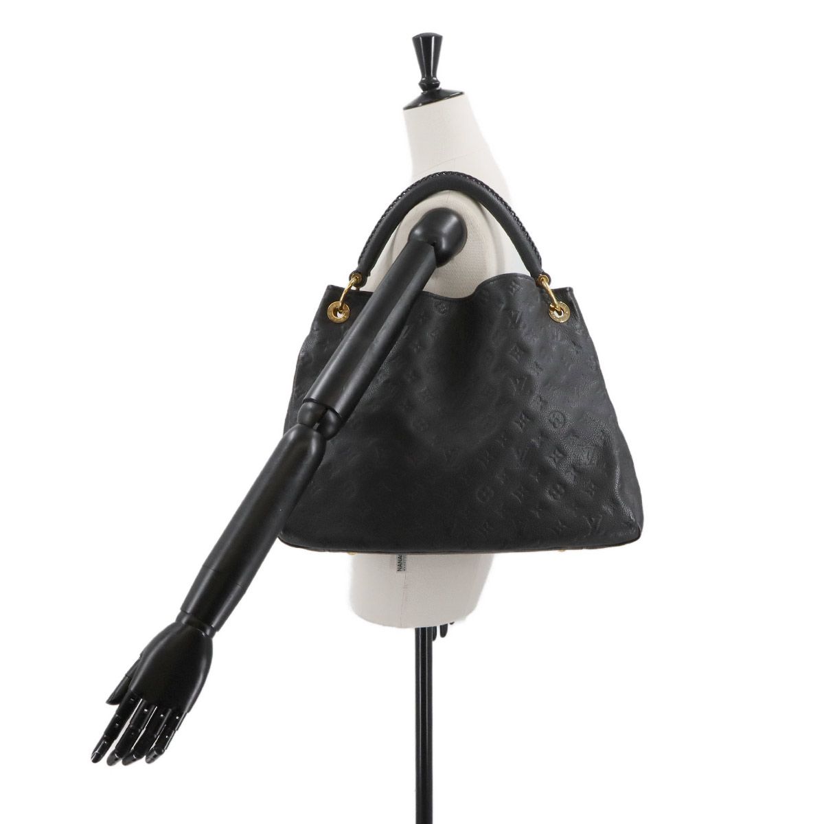 VUITTON