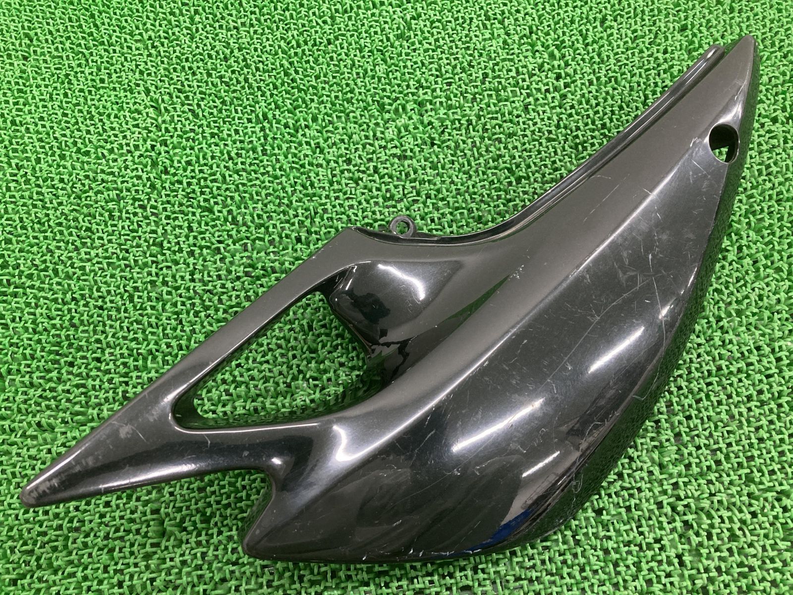 バリオスII サイドカバー 左 黒M 36001-1578 カワサキ 純正 中古 バイク 部品 ZR250B BALIUSII バリオス2 ペイント素材に 割れ欠け無し
