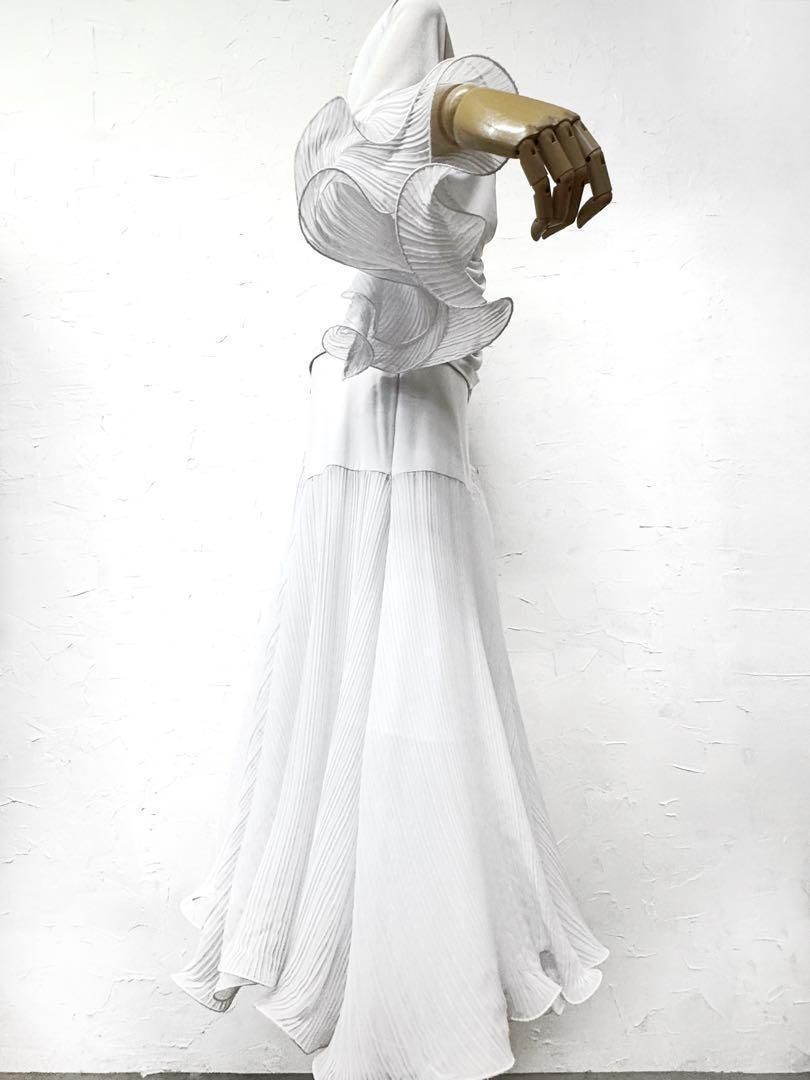 新品　ホワイト フリル　プリーツ　セットアップ　ツーピース　ｄ023 新品 ホワイト フリル プリーツ セットアップ ツーピース d023