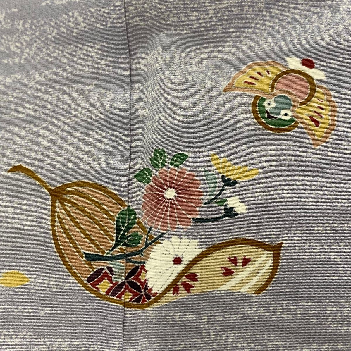 身丈153cm 裄丈64cm M 袷 鳥 草花 ぼかし 薄紫 正絹 【利】 秀品 【中古】