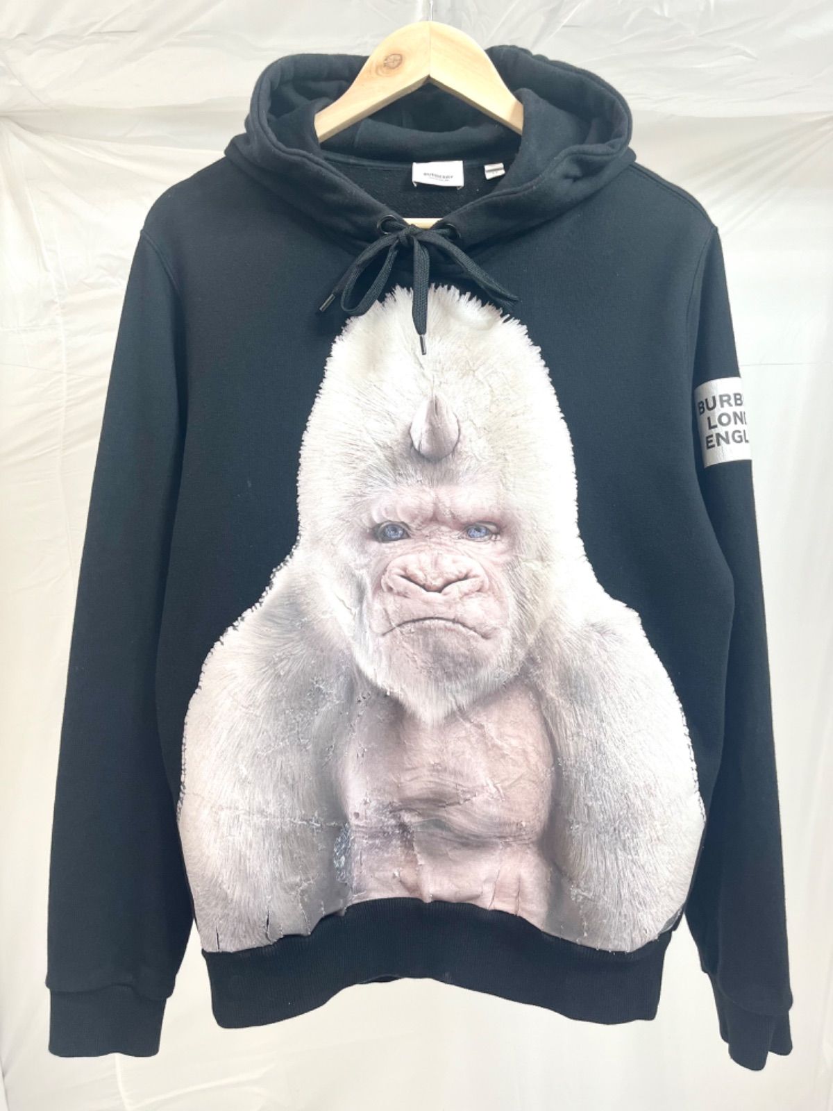 ☆閉店SALE 12月15日迄☆【02】BURBERRY バーバリー POULTER GORILLA HOODIE 8013601 黒 XS  イタリア製 ゴリラ【4382】 - メルカリ