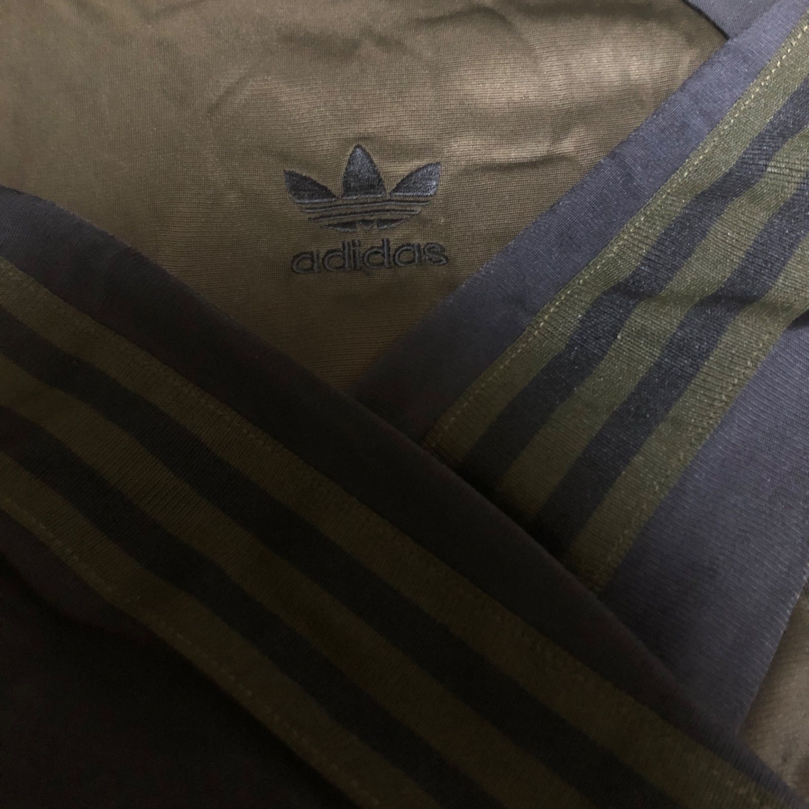 希少カーキL⭐️90s adidas トラックジャケット/ジャージ 刺繍