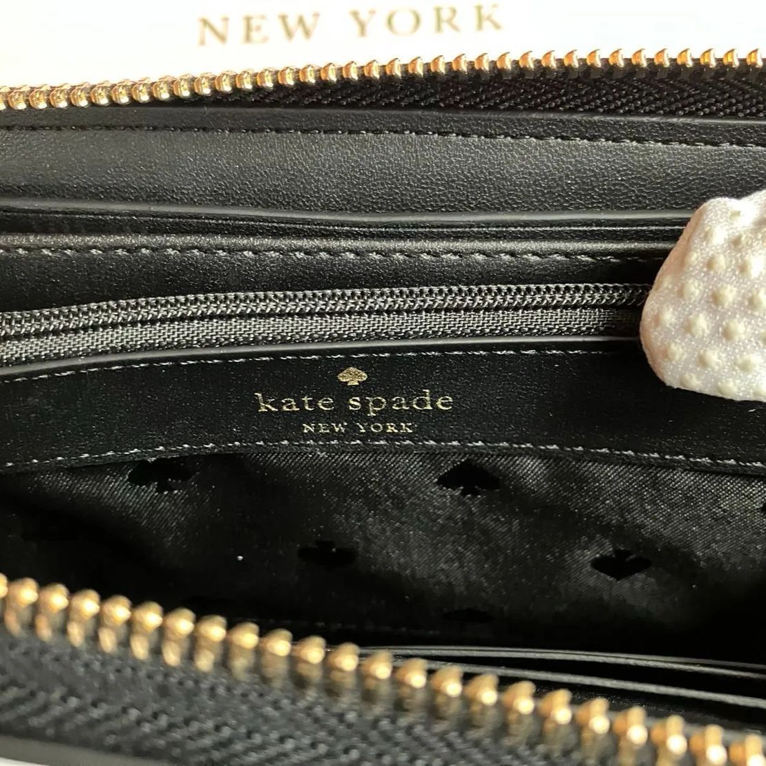 ケイトスペード(kate spade) 長財布 りんご アメリカ直営店購入