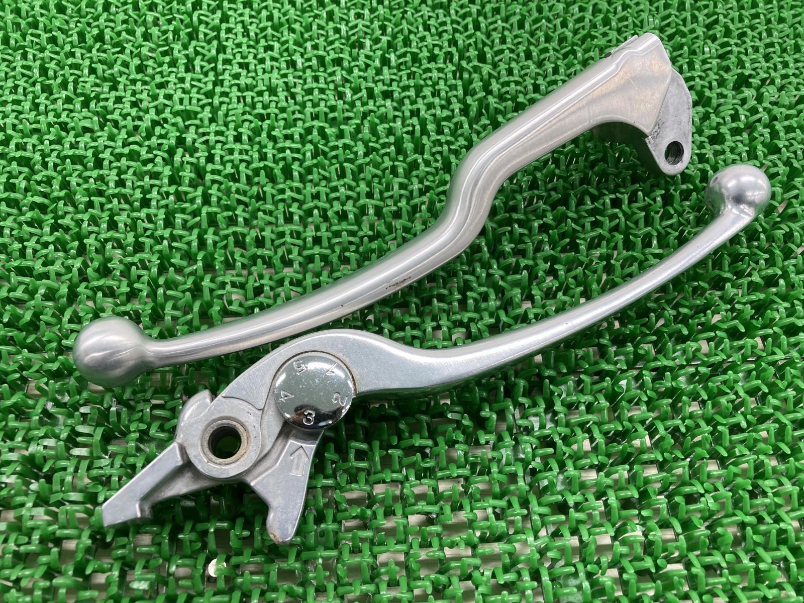 GSX250R レバー 左右 GW250 スズキ 純正 中古 バイク 部品 DN11A ブレーキレバー クラッチレバー 曲がり無し コンディション良好