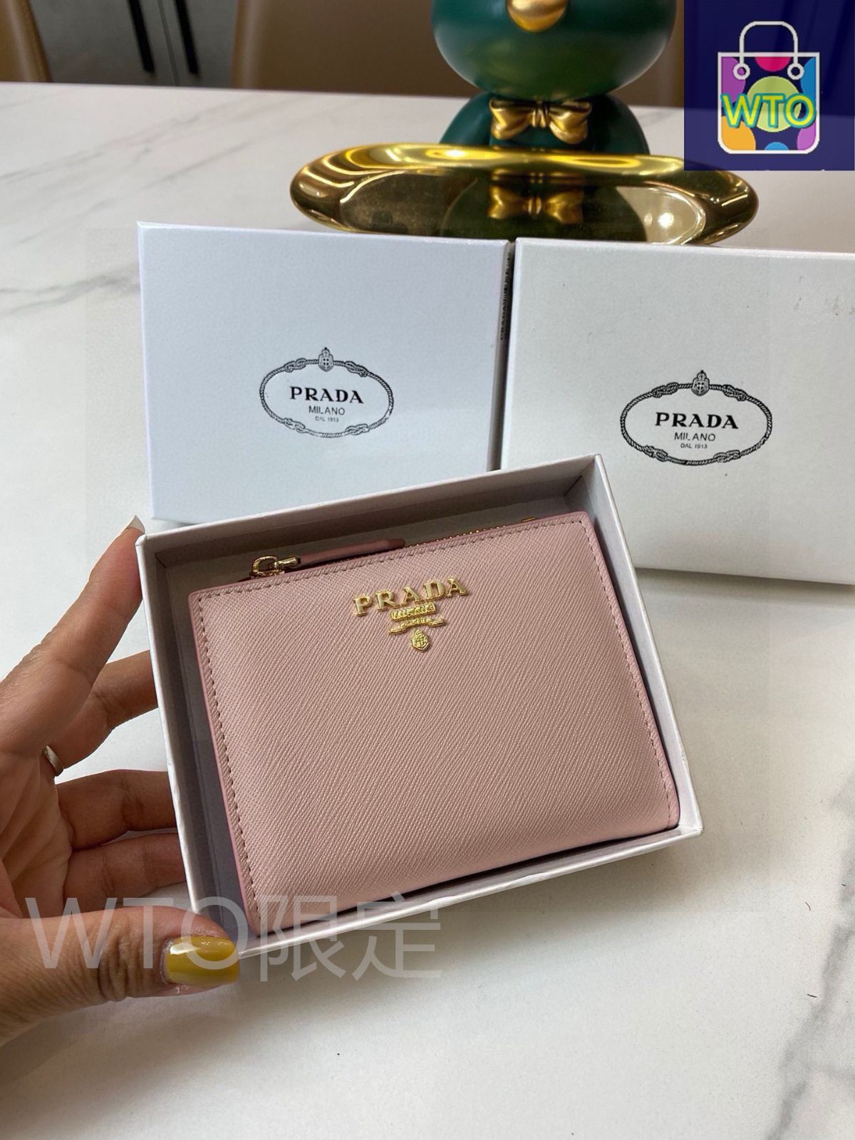 【PRADA　財布】 プラダPRADA 長財布 L字ファスナー イエロー系 - メルカリ