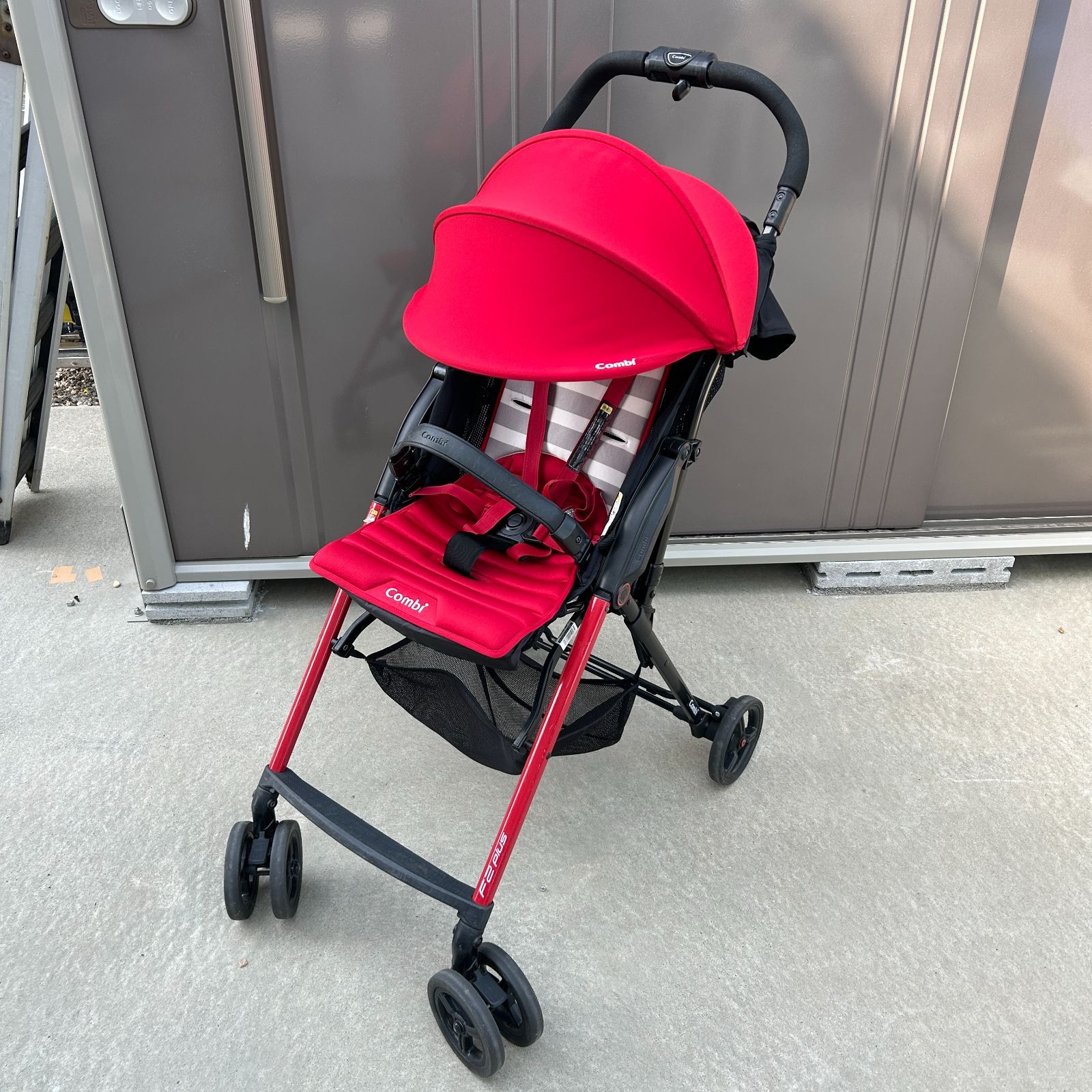 リサイクル市場エコ伊川谷】Combi コンビ ベビーカー F2plus 除菌