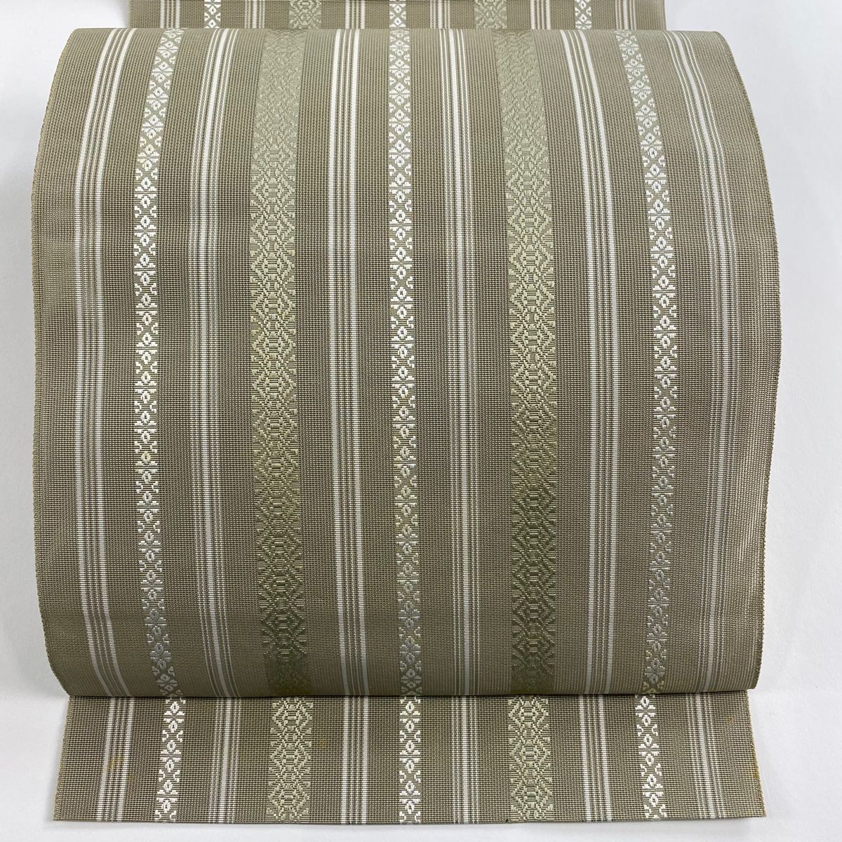 名古屋帯 秀品 夏帯 八寸名古屋帯 松葉仕立て 献上柄 灰緑 正絹