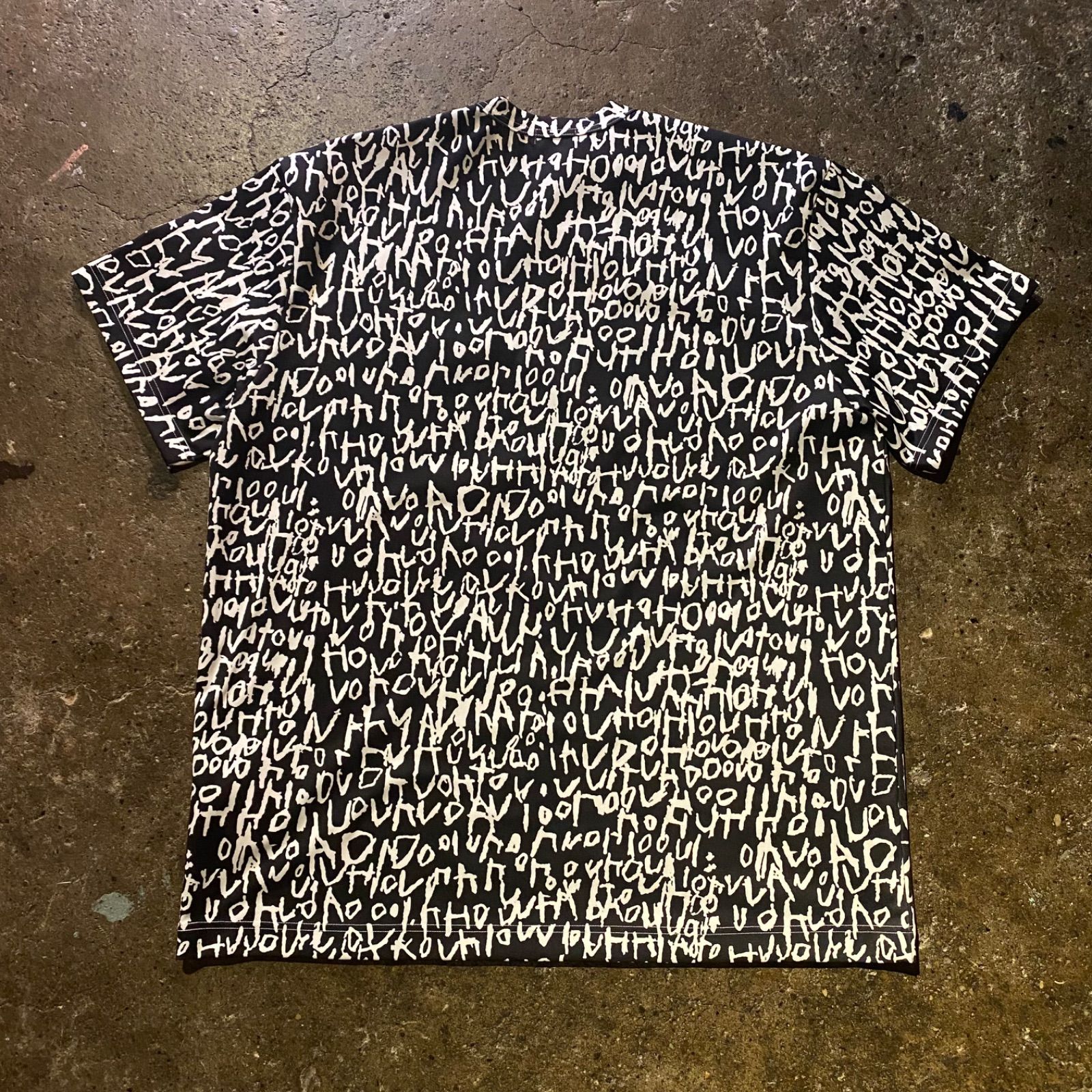COMME des GARCONS HOMME PLUS 23AW 英字プリント ポリエステル 半袖 