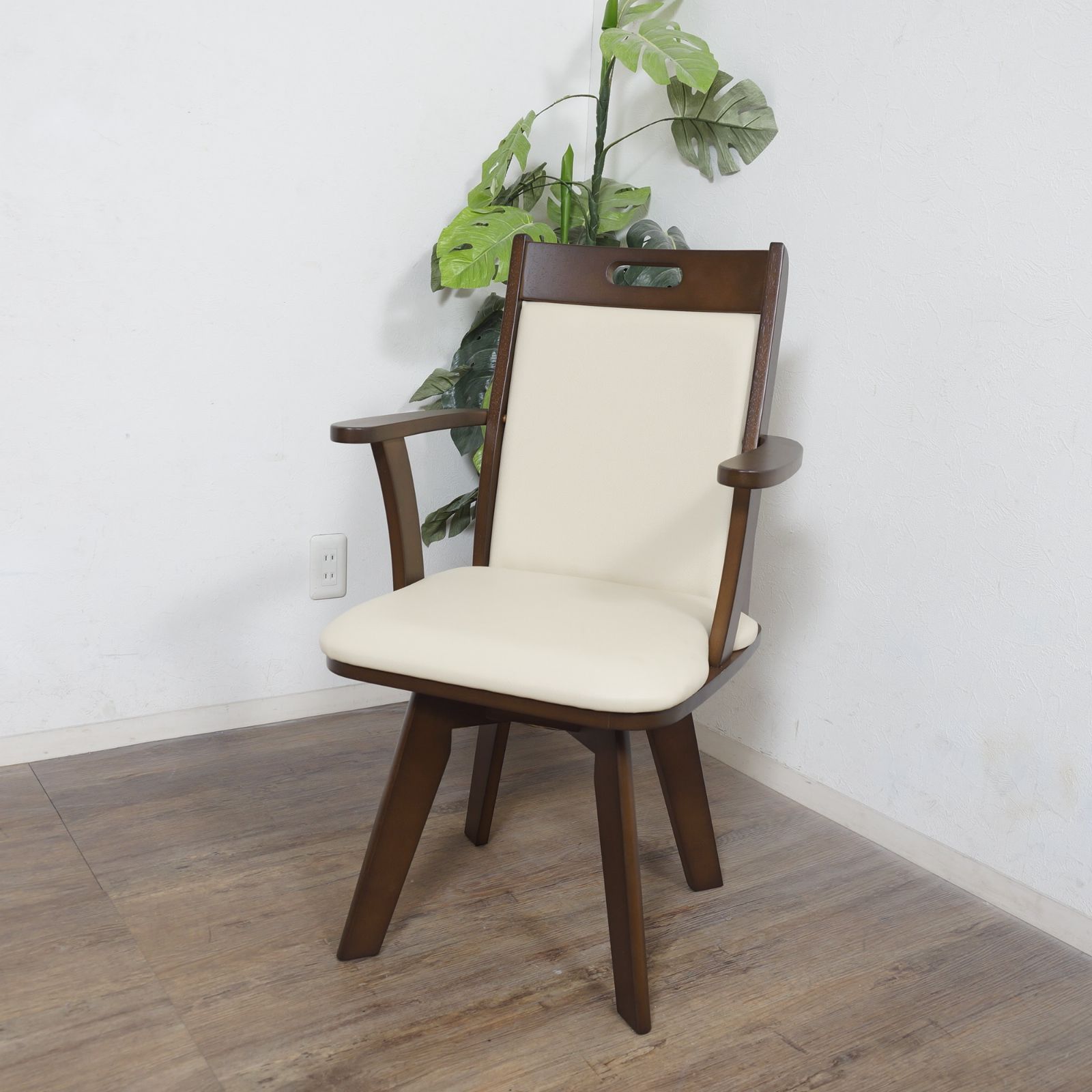 送料無料 Y 2脚セット 回転式 天然木ダイニングチェア 肘掛け付き 360°回転 シンプルモダン 北欧 スタイリッシュ アウトレット