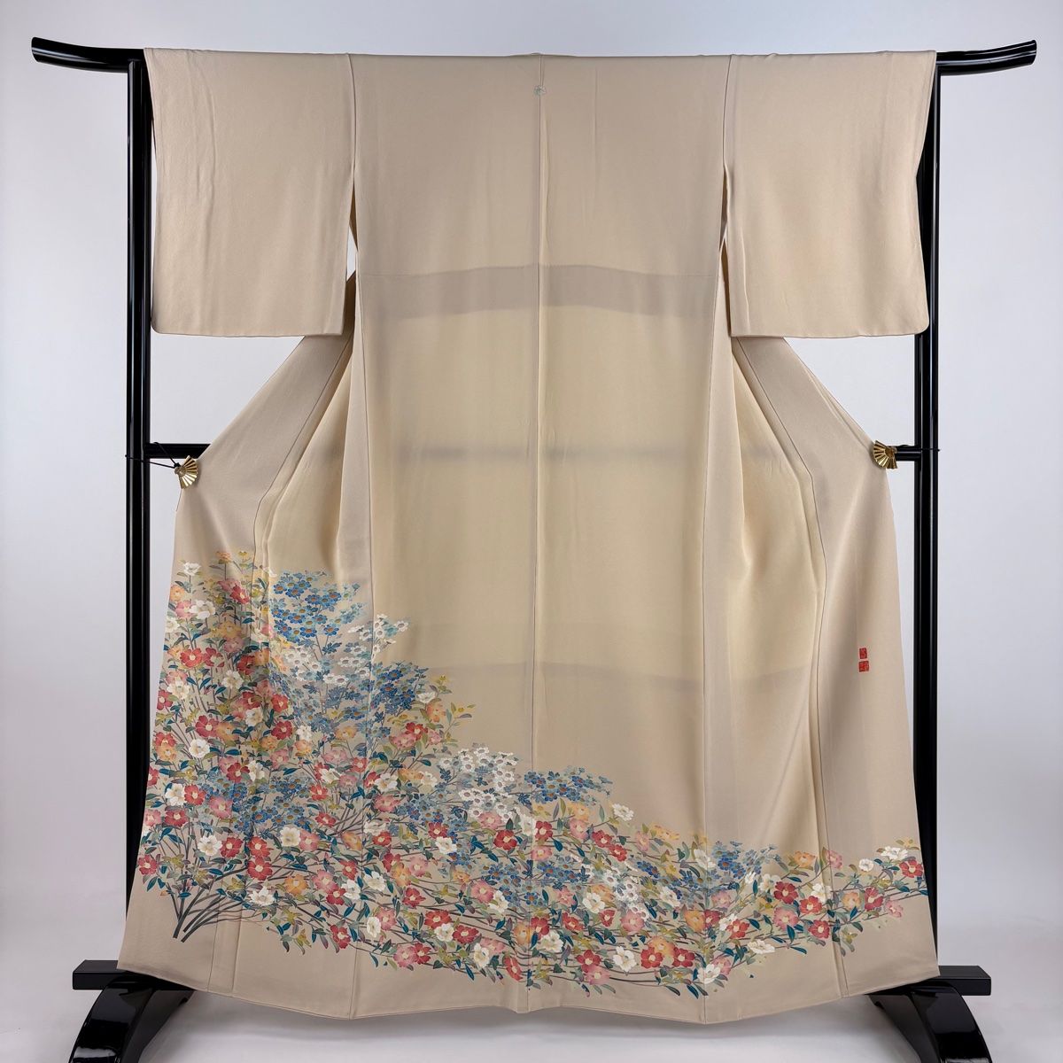 色留袖 身丈161.5cm 裄丈63cm S 袷 落款 草花 枝花 ベージュ 正絹 名品 一つ紋