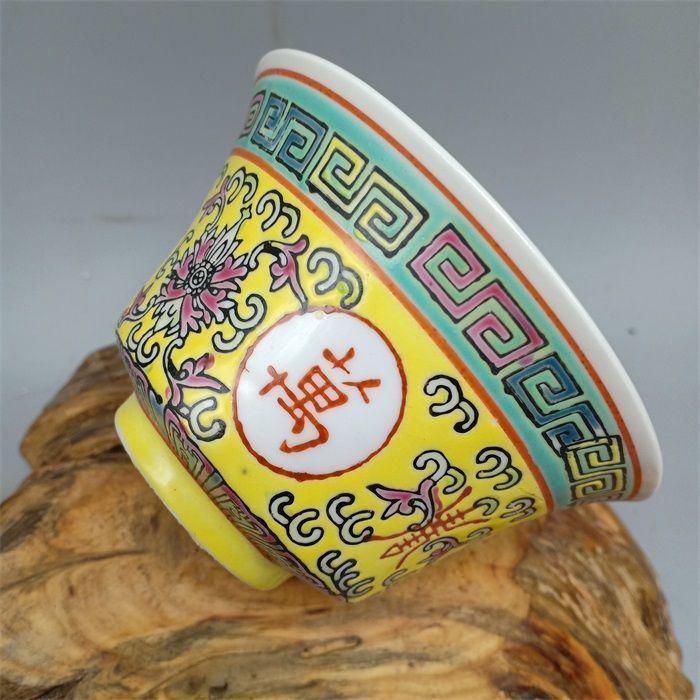 中国古美術　粉彩　湯呑み 中国古美術 粉彩 湯呑み （中国美術買取】中国骨董売却なら