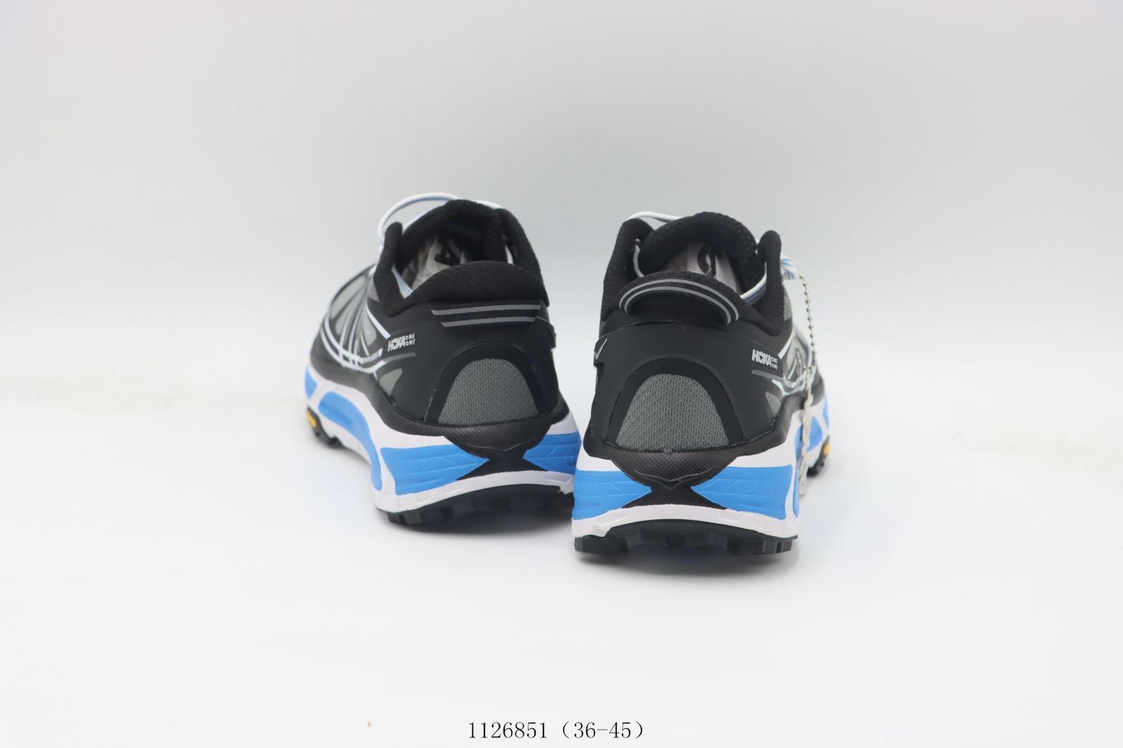 オネオネ ランニングシューズ